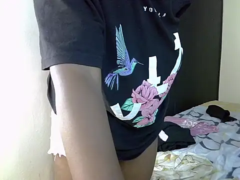FlirtyMira 现场XXX聊天