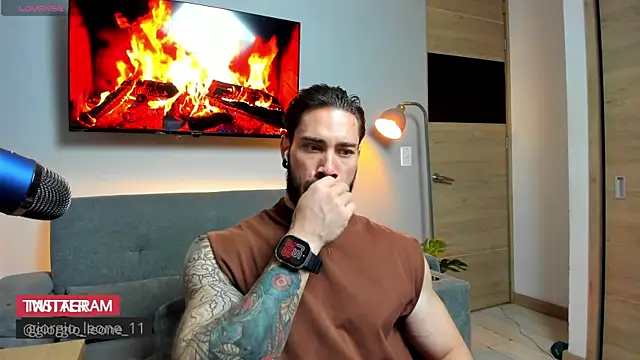 giorgio_leone_1 élő XXX-chatje