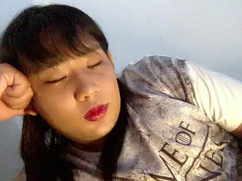 Онлайн чат XXX LadycummerXx