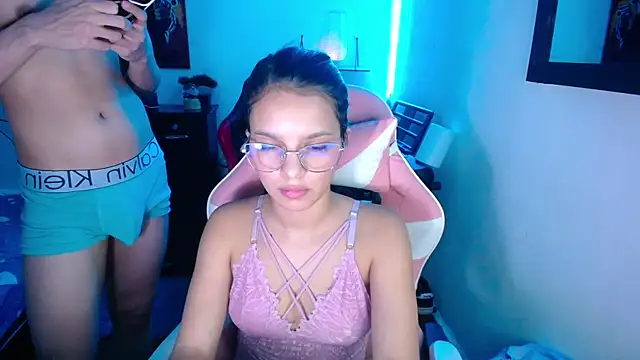 Chat +18 de jessi_and_boy ao vivo