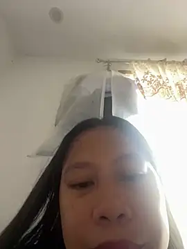 Pilipinalyn23's Live XXX Chat