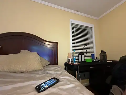 Charmingswoleking's Live XXX Chat