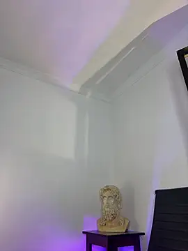 Chat +18 de Milla_moonn ao vivo