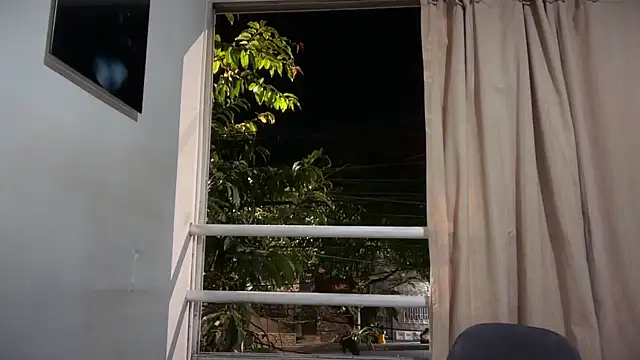 XXX chat uživo modela romeolovedark