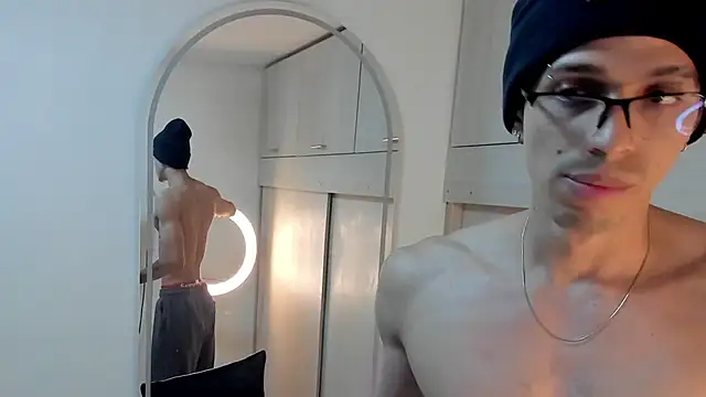Mheysam_Youngerx Chat XXX in diretta