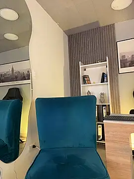 צ'אט XXX בשידור חי של DomBoy_
