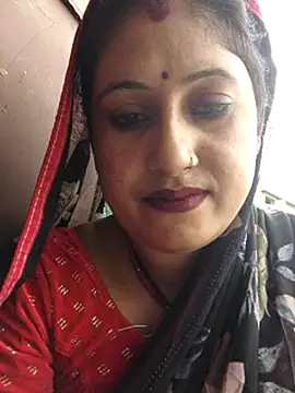 Rayal_bhabi Adlı Modelin Canlı XXX Sohbeti