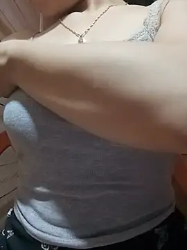 LucyyLy 现场XXX聊天