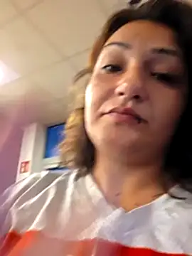 Hausverbot3's Live XXX Chat