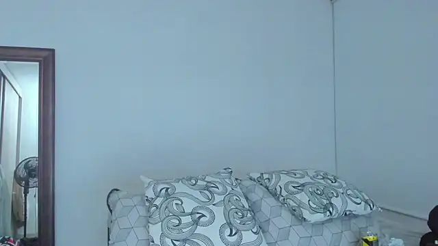 KingLevi01 élő XXX-chatje