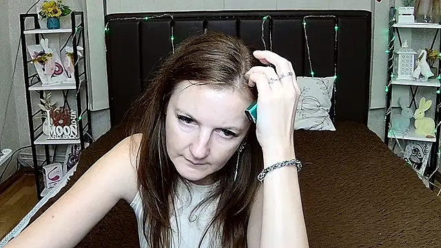 MeganPirs Chat XXX live