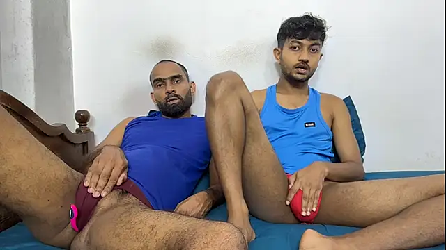 DesiDaddyandSon: онлайн-секс-чат
