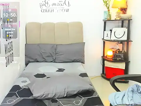 Živý XXX chat Trixie_Mattel21