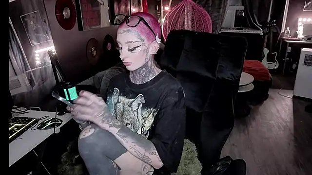 bambitattedn Live XXX chat
