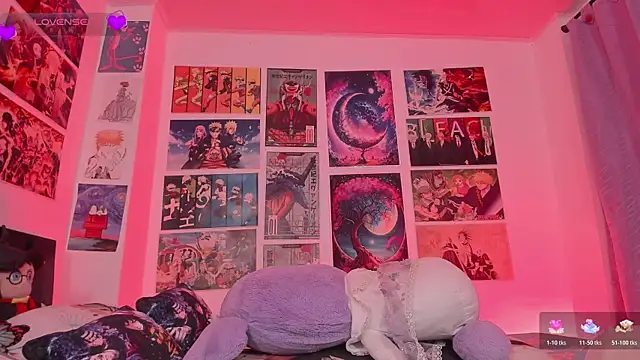 MissCurvyTop's Live XXX Chat