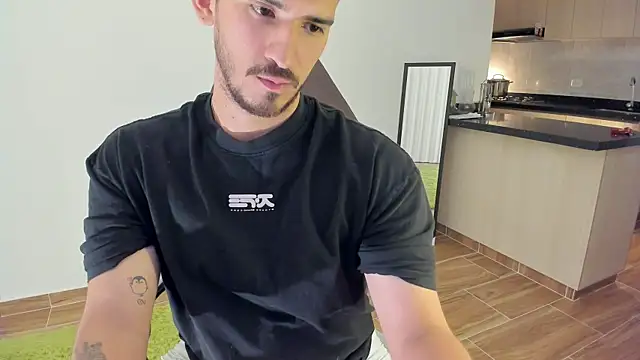estivii live XXX chat
