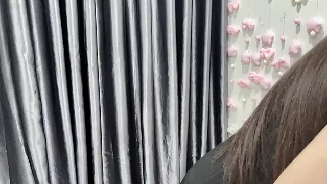 Chat XXX en directo de KaleAnisa