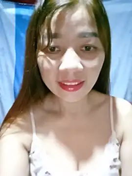 Chat +18 de Yiyi102300 ao vivo