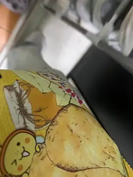 צ'אט XXX בשידור חי של hypekittyboy