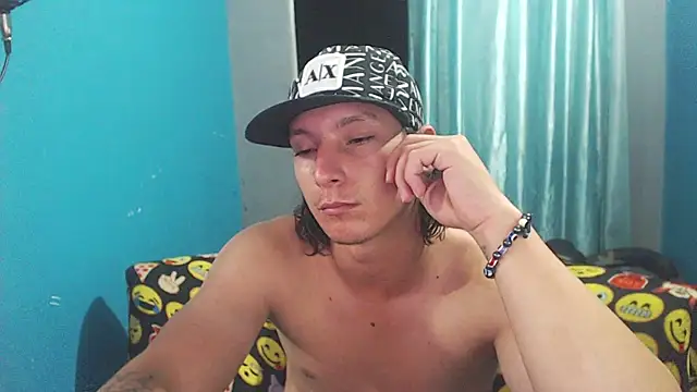 แชท XXX สดของ MrKingsaintx