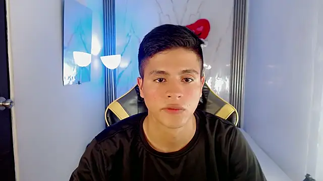 Chat +18 de Ascii_one ao vivo
