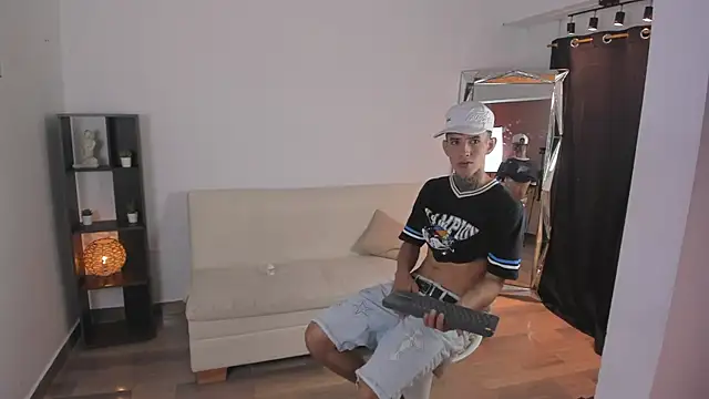 Darwinstark_ Chat XXX live