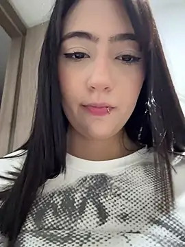 Chat +18 de Hinata_3 ao vivo