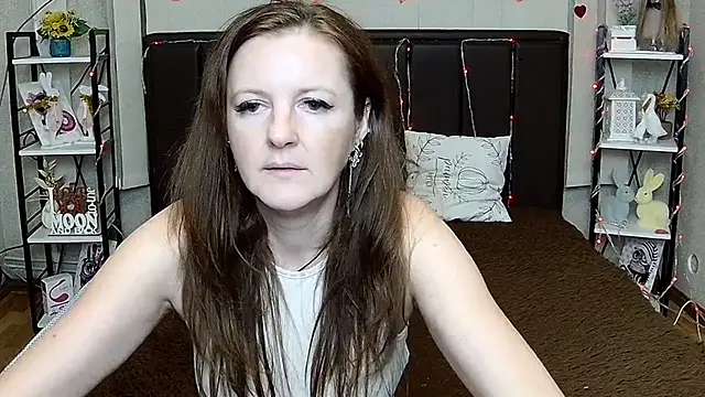 Živý XXX chat MeganPirs