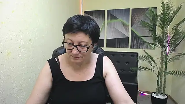 Онлайн чат XXX EmilyL0ve