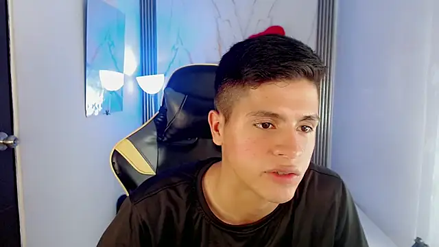Chat +18 de Ascii_one ao vivo