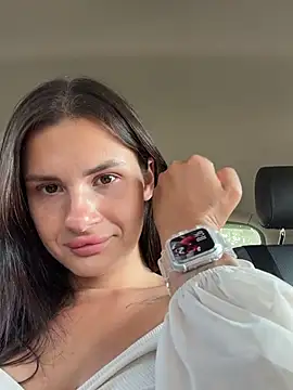 צ'אט XXX בשידור חי של MiraReach