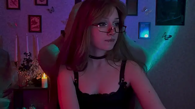 LiliLuna Chat XXX live
