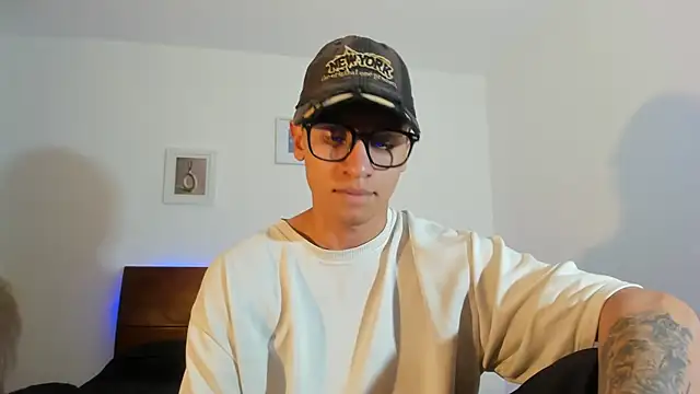 kade_demi Chat XXX live