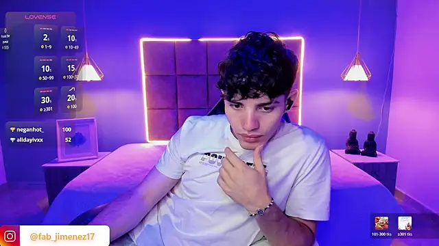 AlejooTwink XXX чат на живо