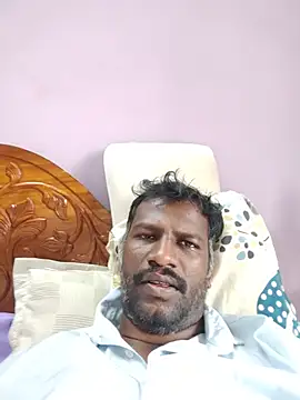Paramkeerthi: απευθείας συνομιλία ΧΧΧ