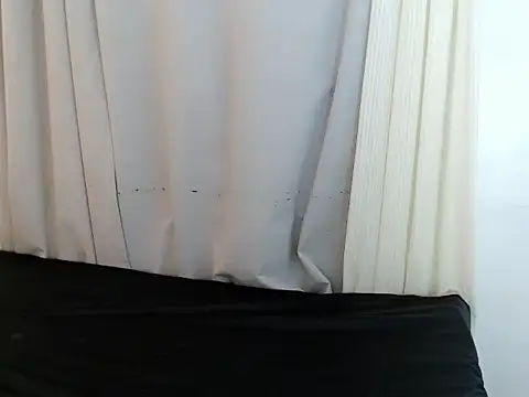 Yourgoddess_sasha: απευθείας συνομιλία ΧΧΧ