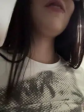 Hinata_3 Adlı Modelin Canlı XXX Sohbeti