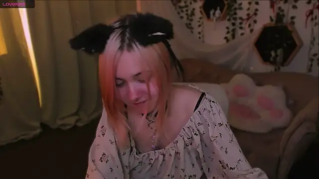 Živý XXX chat Miiu_miiu
