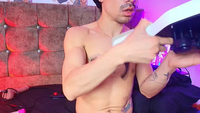 Chat +18 de Ethan_Briggs_ ao vivo