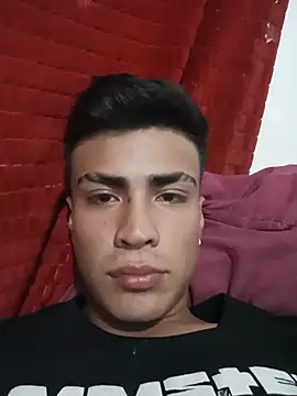 Czat XXX na żywo – Fenix_hardcock