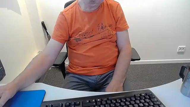 Buggemann live XXX chat