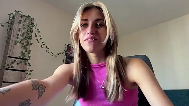 Rossy_S Chat XXX in diretta