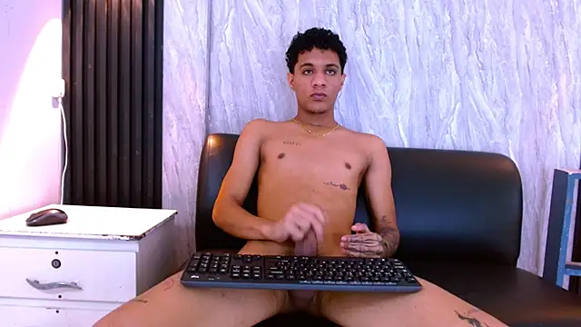 _Thiago12 Live XXX-chat