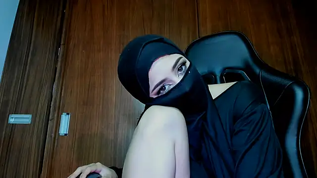 Azahara_ahmad's Live XXX Chat
