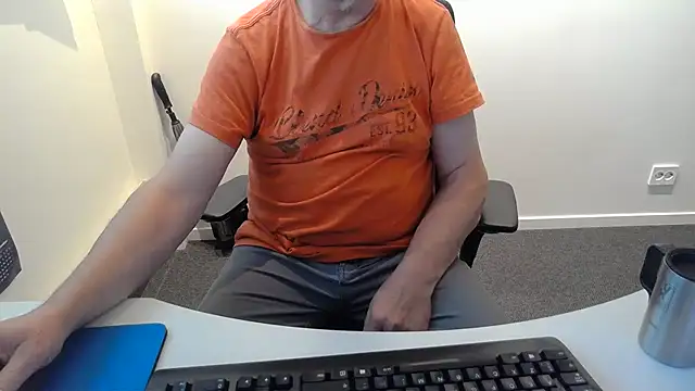 Buggemann 现场XXX聊天