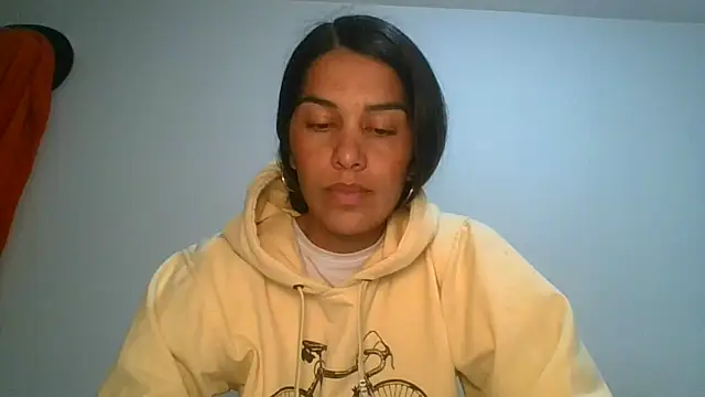 Chat +18 de Juanabrunette7 ao vivo