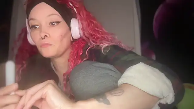Chat +18 de FRRANNKIE ao vivo