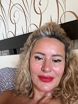 Tania201243 – Live XXX-chat