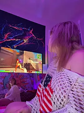 Cutiepiespanks' Live XXX Chat