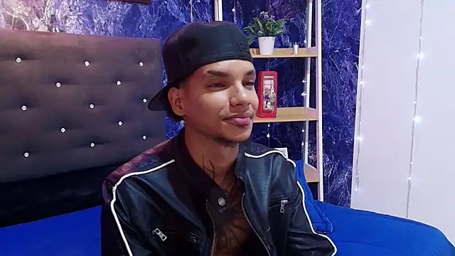 Chat +18 de kai_storm77 ao vivo